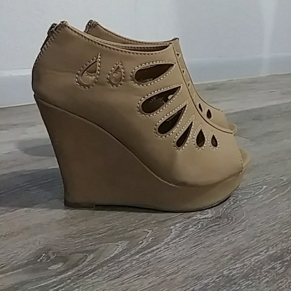 Wedges - Picture 1 of 3
